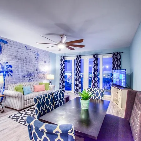 Laketown Wharf 630 By Aneliya